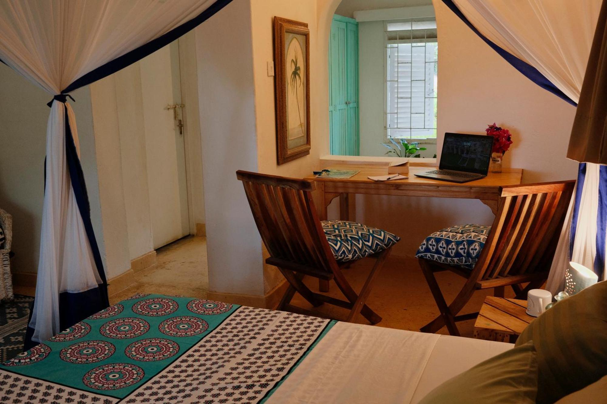 Salty'S Kitesurf Village Kilifi Ngoại thất bức ảnh